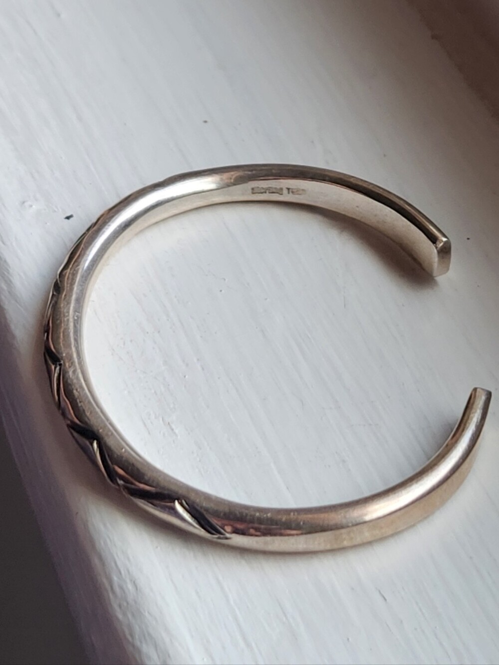 SIGNED TAHE STERLING NATIVE STAMPED CUFF BRACELET 6" - Picture 9 of 11